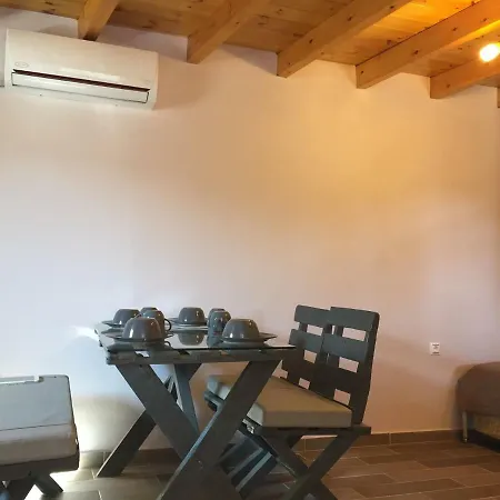 Maria Kythera Nyaraló